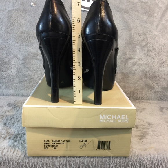 NWB Gorgeous Leather Michael Kors Shoes - Picture 3 of 8